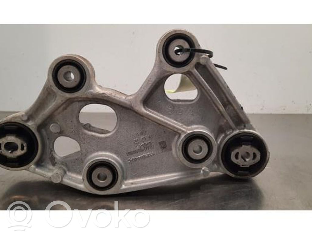 Engine mount bracket   113584400C,AA219069B00063,AA219069B00063