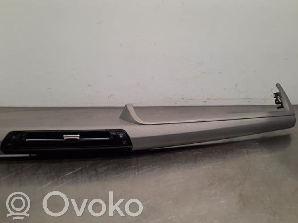 BMW X1 U11 Dash center air vent grill 