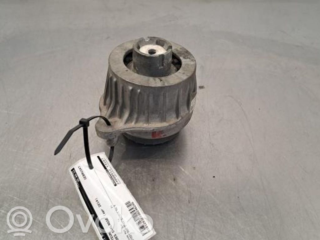 Mercedes-Benz C W205 Suport tampon motor 
