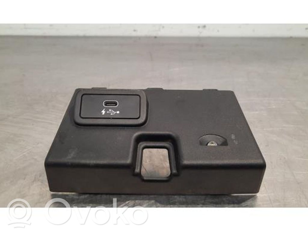 USB-Anschluss   84108711939,84108711939,6410871193902,8711939