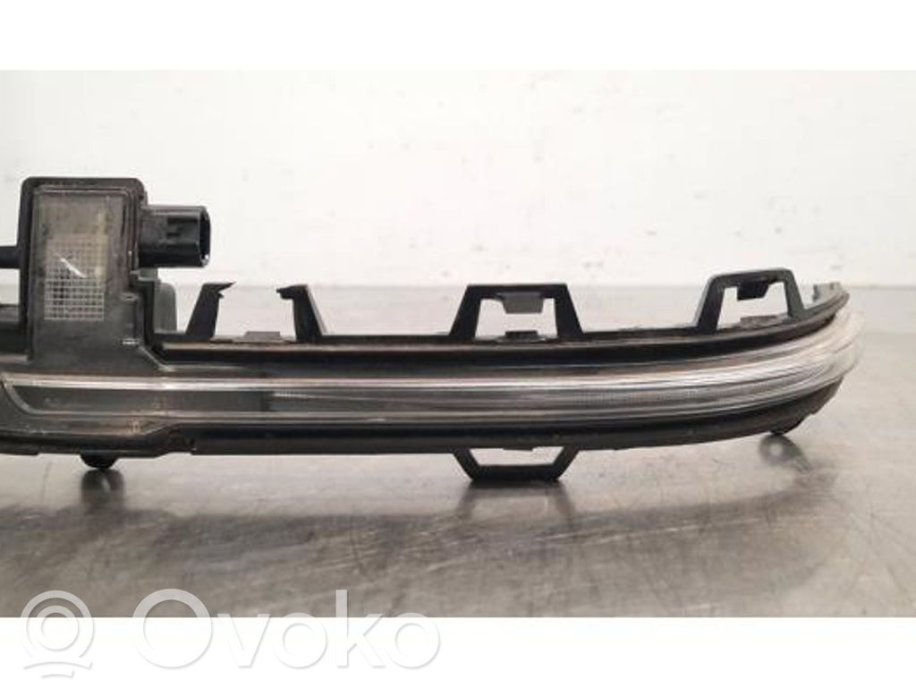 BMW X7 G07 Semnalizator pe oglindă 