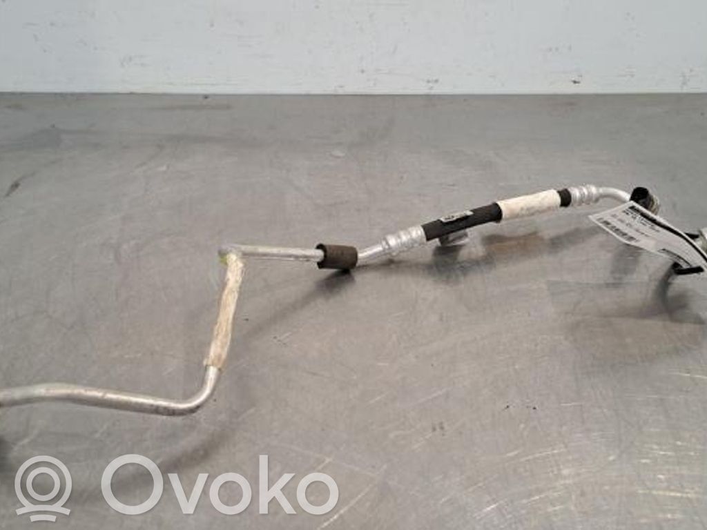 BMW X6 E71 Ilmastointilaitteen putki (A/C) 