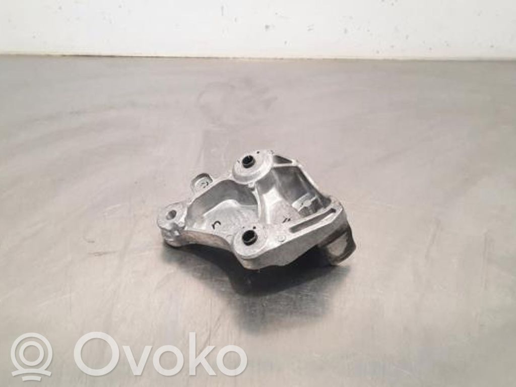 Opel Combo E Engine mount bracket 
