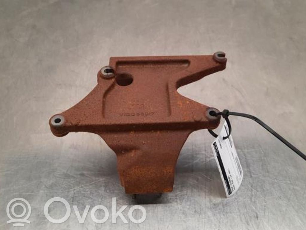 Volvo XC40 Muu moottoritilan osa 