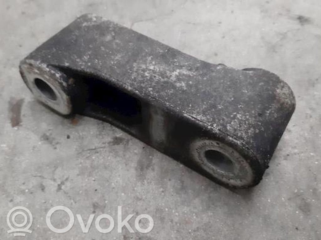 Engine mount bracket   11332109R