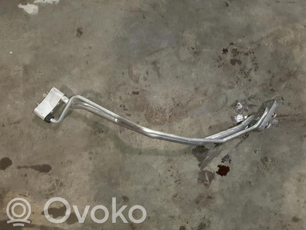 BMW X5 F15 Ilmastointilaitteen putki (A/C) 