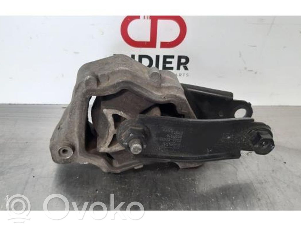 Engine mount bracket   30743173,6C926P082AB,6C926P082AB
