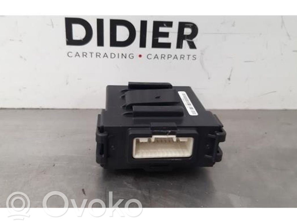 Nissan X-Trail T32 Unitate control antenă 