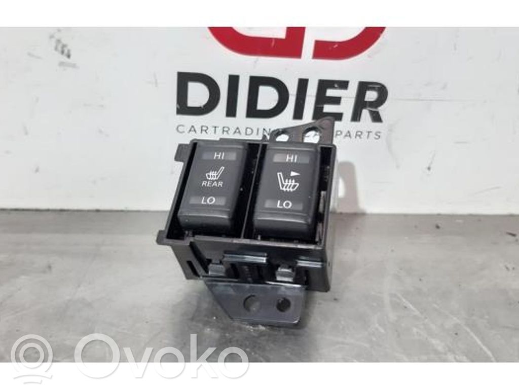 Nissan X-Trail T32 Interruttore riscaldamento sedile