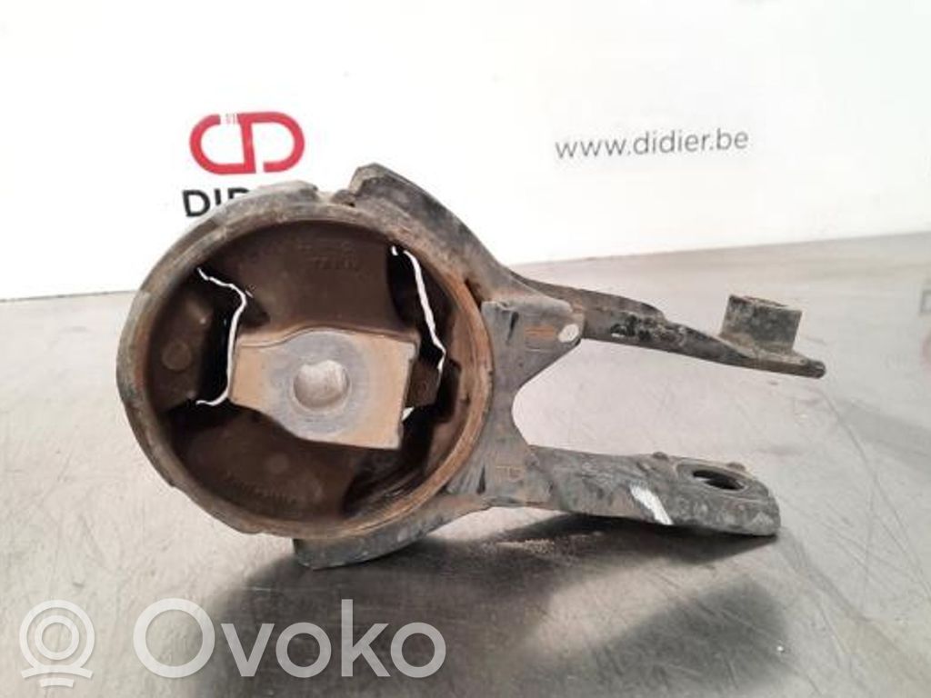 Mazda CX-3 Gearbox mounting bracket 