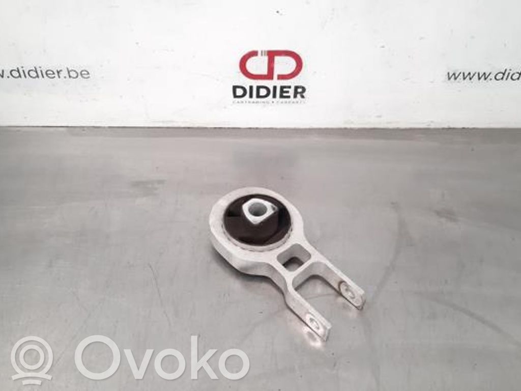 Fiat Tipo Engine mount bracket 