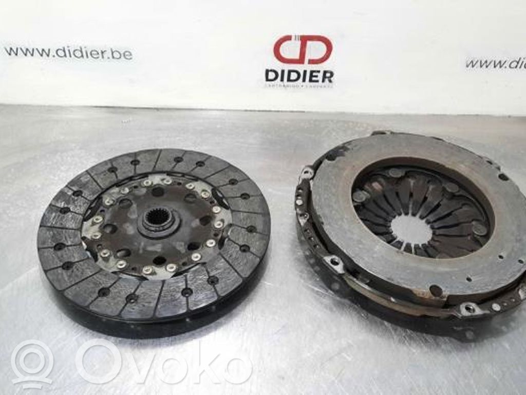 Renault Trafic III (X82) Kit d'embrayage