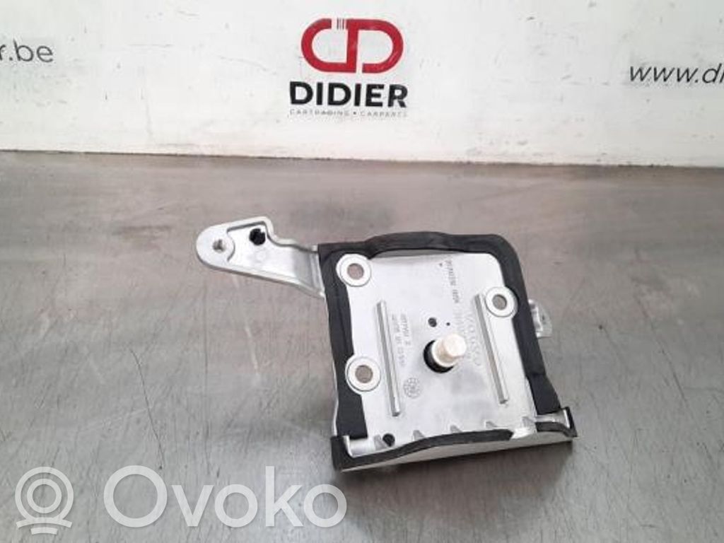 Alte piese compartiment motor   31492642