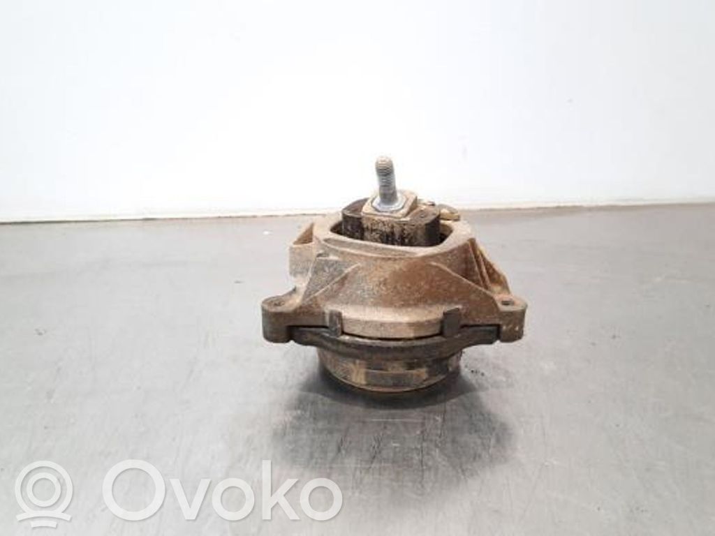 BMW 3 F30 F35 F31 Variklio pagalvė 