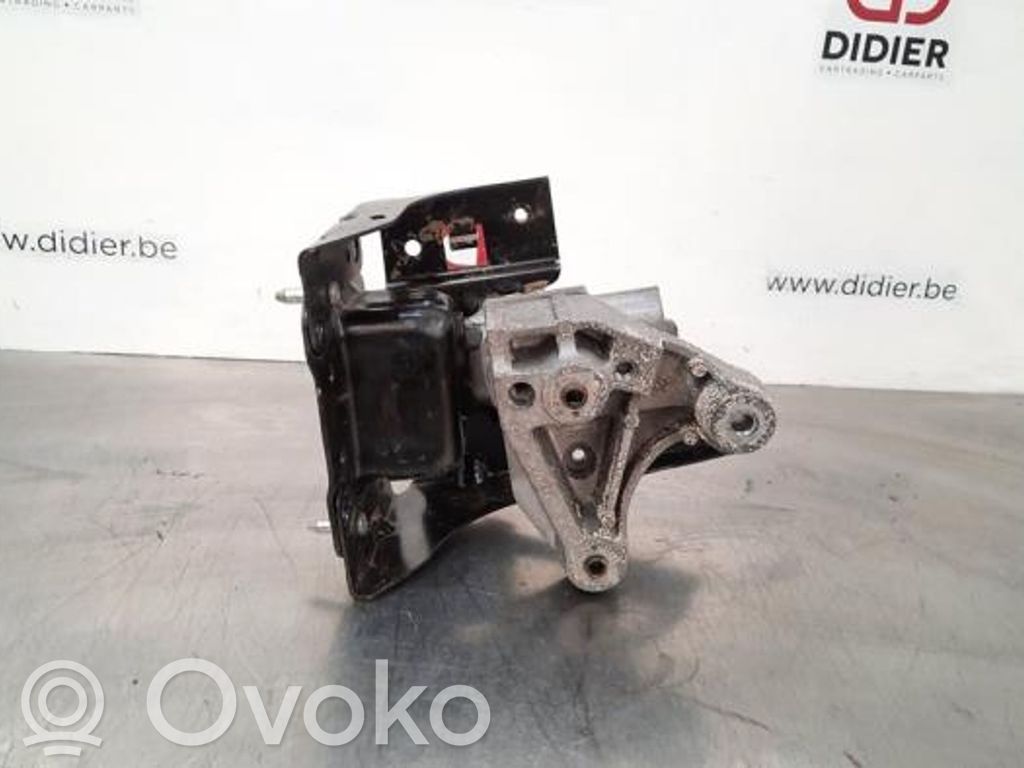 Engine mount bracket   9810216980,1813L5,9807450680,9807450880