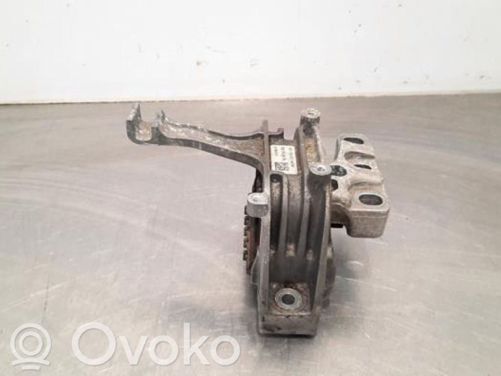 Audi Q2 - Engine mount bracket 