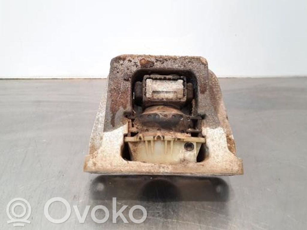 Ford Transit Dzinēja spilvens 