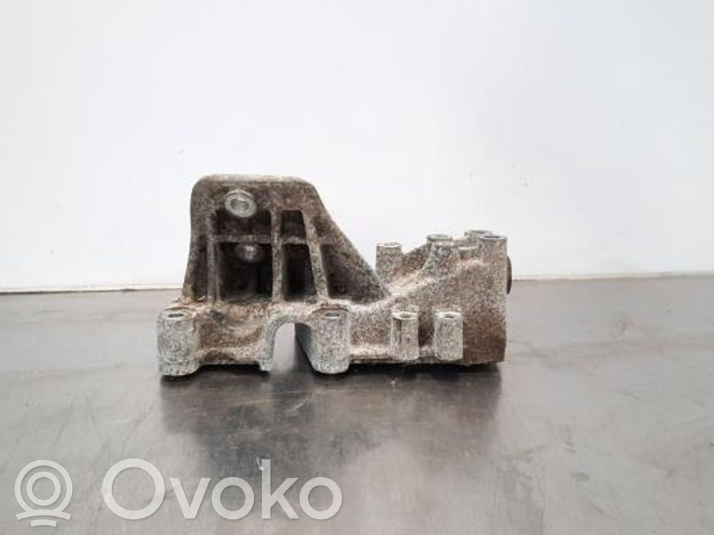 Iveco Daily 5th gen Gearbox mounting bracket 