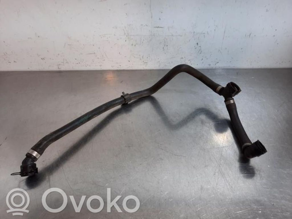BMW 1 F20 F21 Tuyau de liquide de refroidissement moteur 