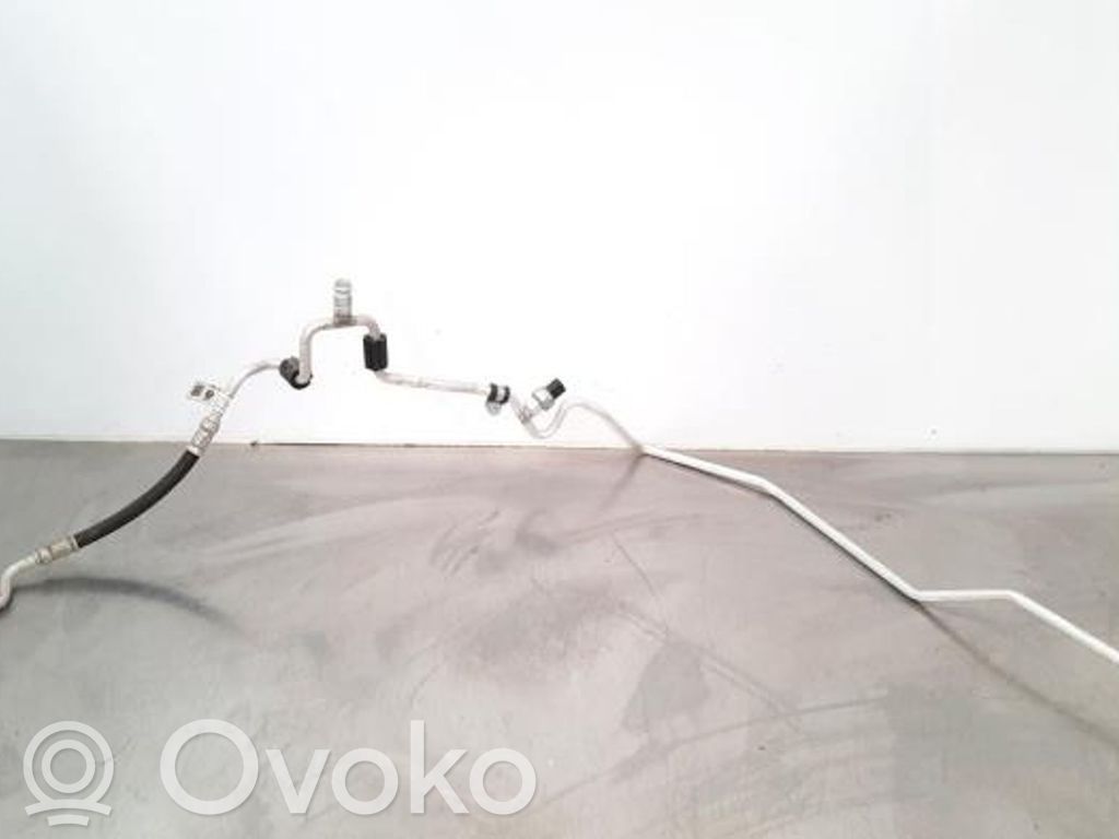 Ilmastointilaitteen putki (A/C)   9209724