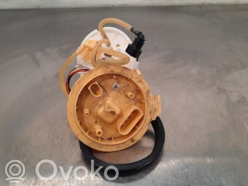 Audi A4 S4 B9 8W Pompă combustibil în rezervor 