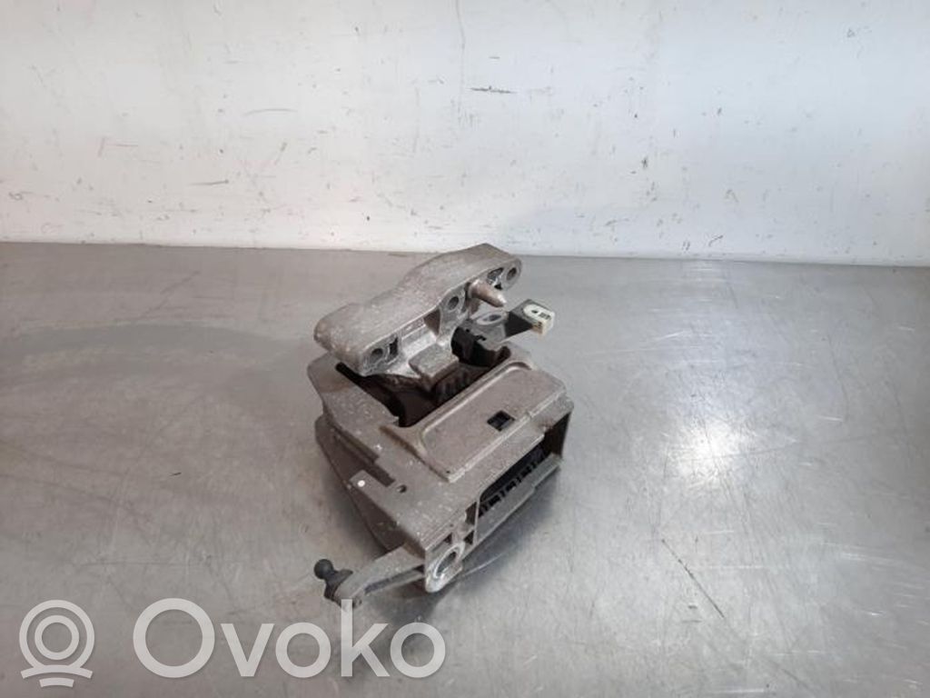 Mini One - Cooper F56 F55 Engine mount bracket 