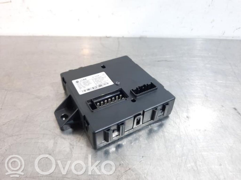 Antenna control unit   10652709