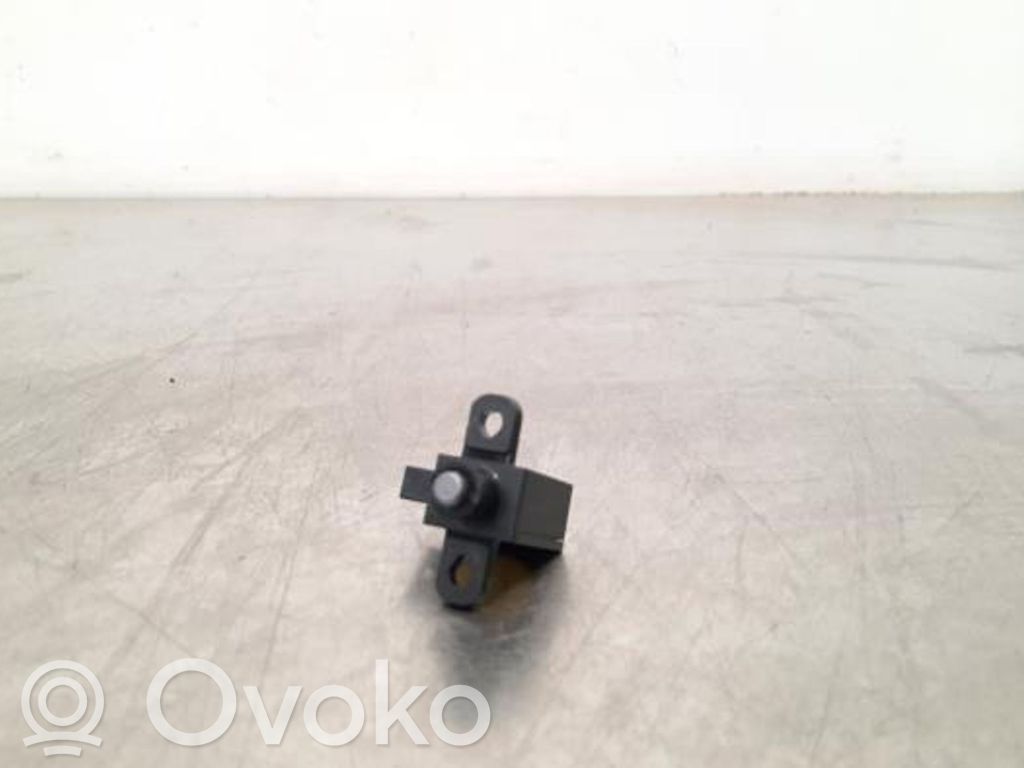 Tesla Model 3 Interior temperature sensor 