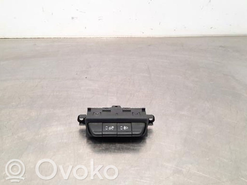 Renault Clio V Suspension ride height/mode switch 