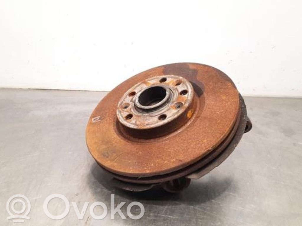 Opel Combo E Front wheel hub spindle knuckle 