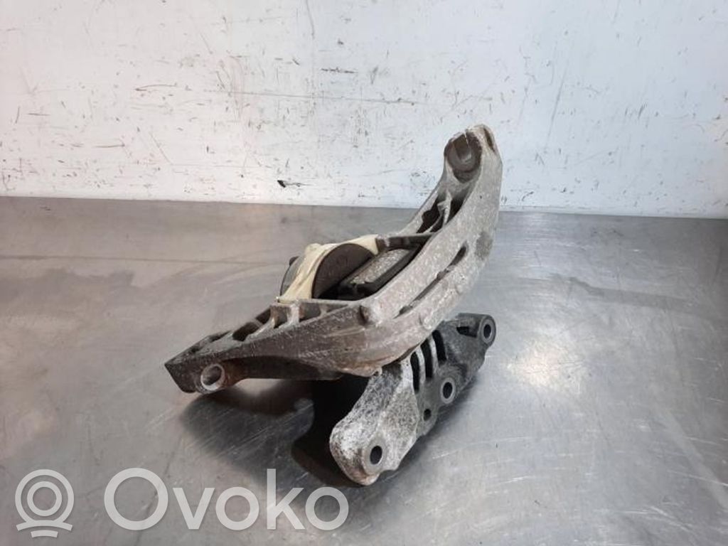 Peugeot 308 Engine mount bracket 