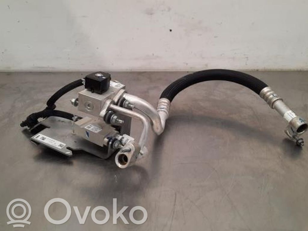 Opel Corsa F Jäähdyttimen lauhdutin (A/C) 