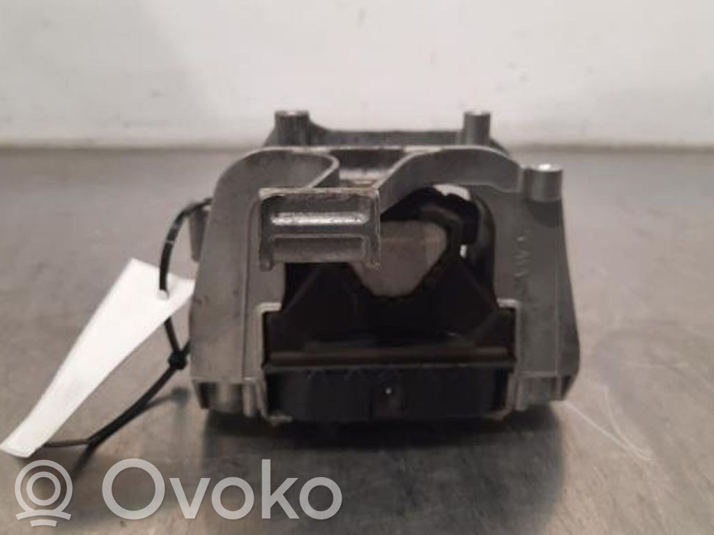 Volkswagen Golf Sportsvan Engine mount bracket 