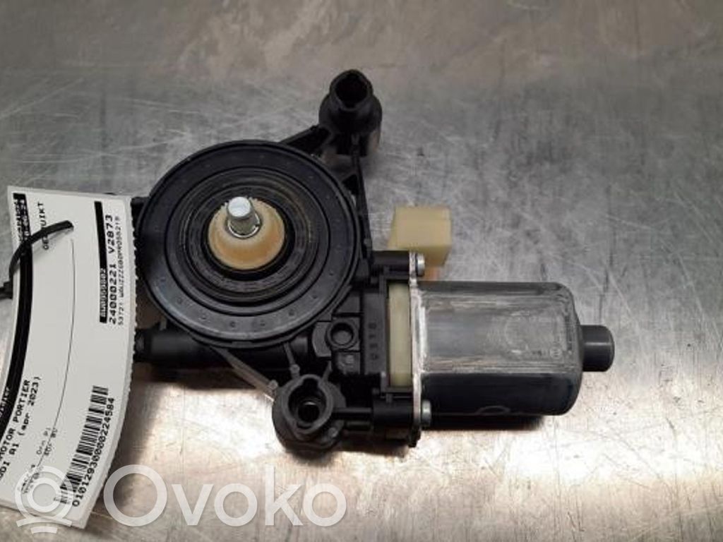 Audi A1 Silniczek podnoszenia szyby drzwi tylnych 