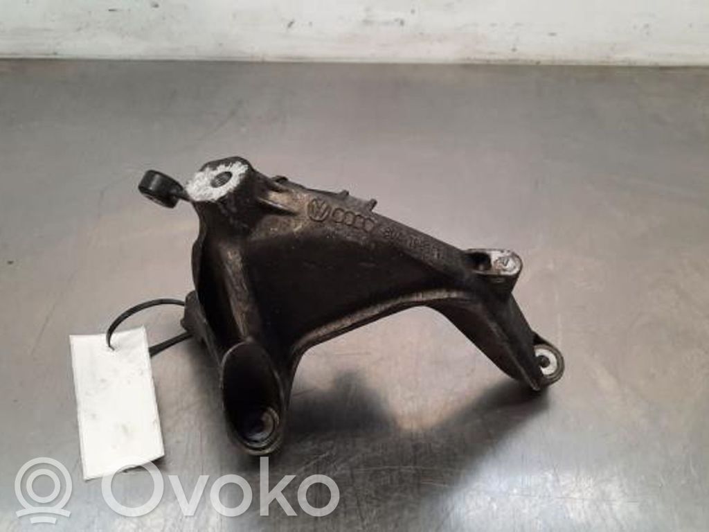 Audi Q5 SQ5 FY Engine mount bracket 