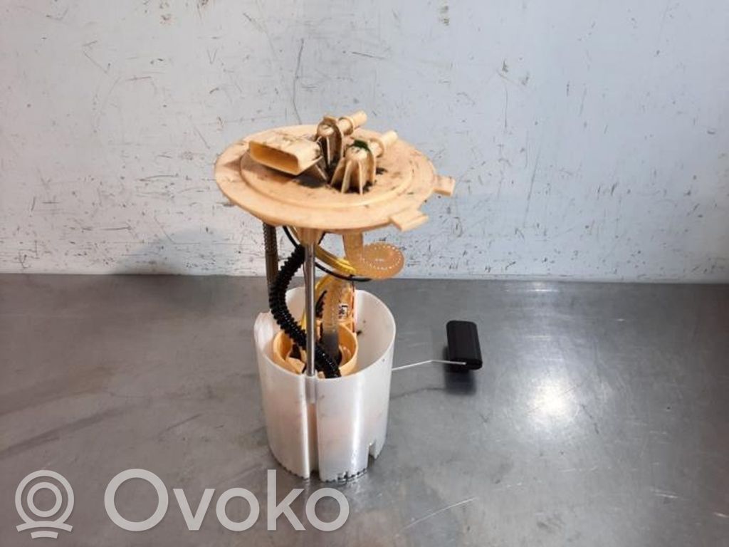 Nissan Qashqai Pompa carburante immersa