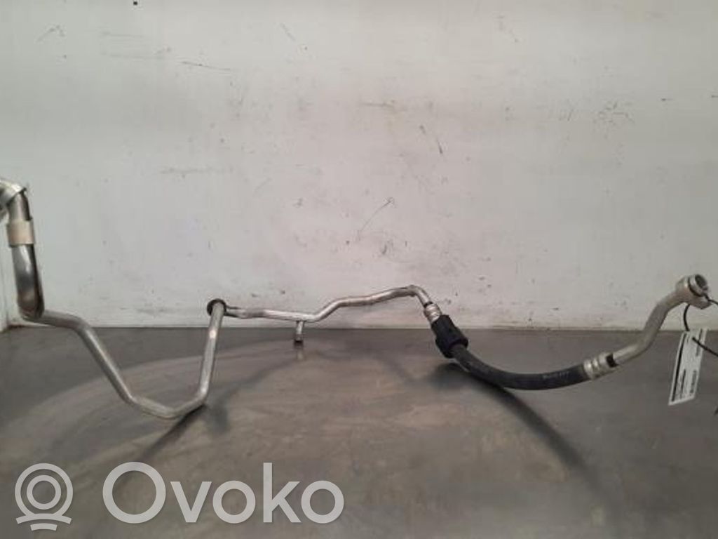 Volkswagen Polo VI Ilmastointilaitteen putki (A/C) 