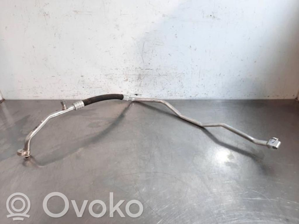 BMW 2 F46 Conductă/furtun aer condiționat (A/C) 