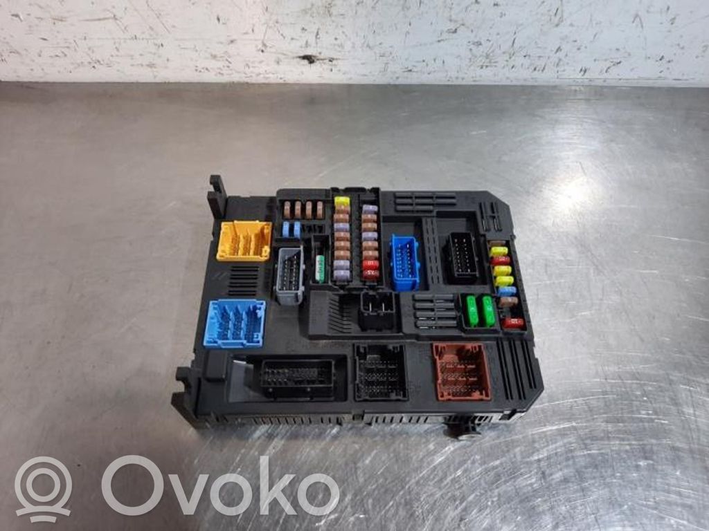 Opel Corsa F Set scatola dei fusibili