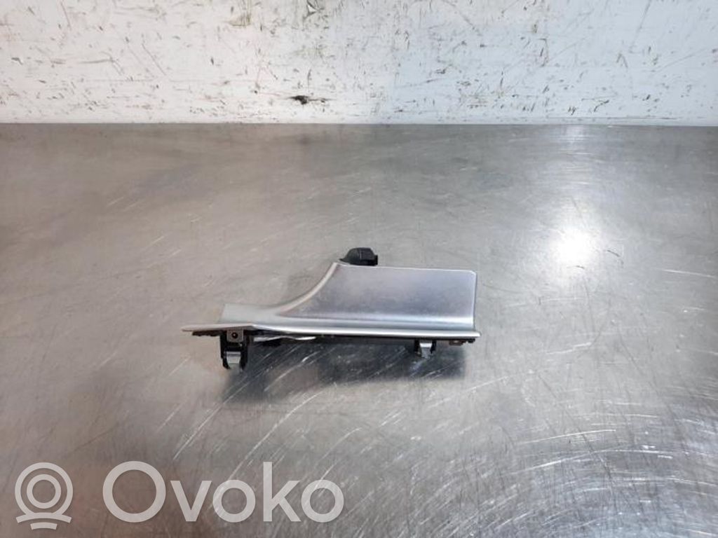 Mercedes-Benz GLC C253 Rivestimento del vano portaoggetti del cruscotto