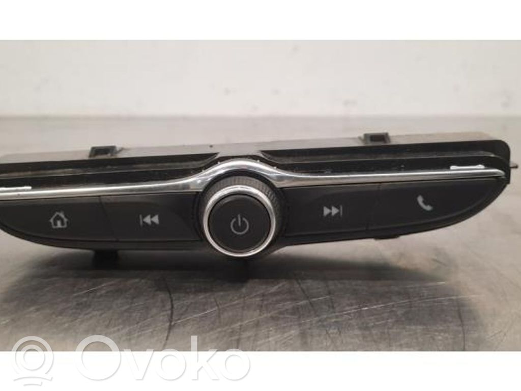 Opel Astra K Head unit multimedia control 