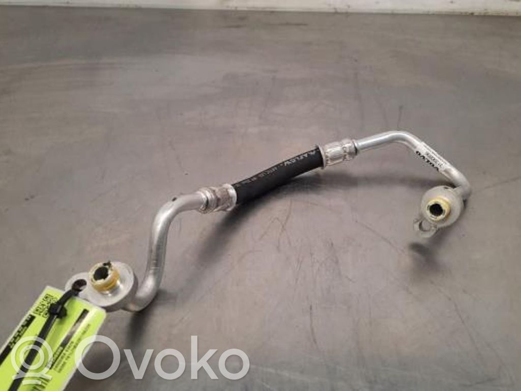 Volvo XC90 Conductă/furtun aer condiționat (A/C) 