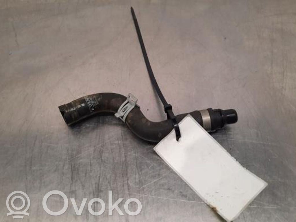 Volvo XC90 Tubo flessibile del liquido di raffreddamento del motore 