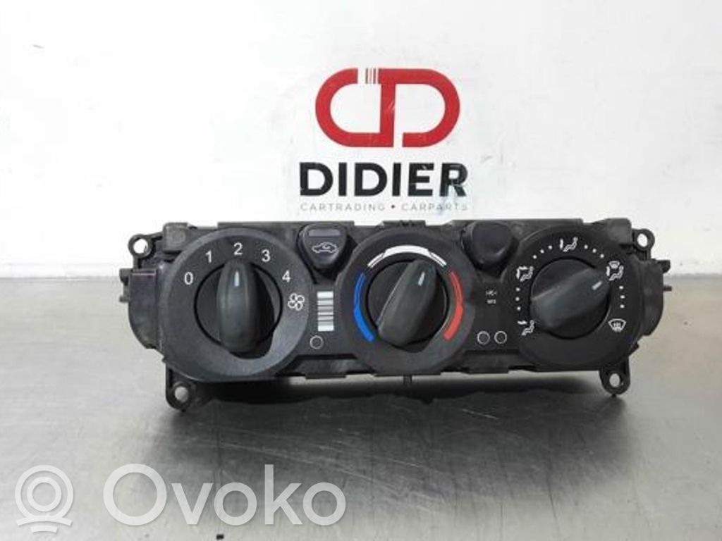 Climate control unit   GK2T18549AE
