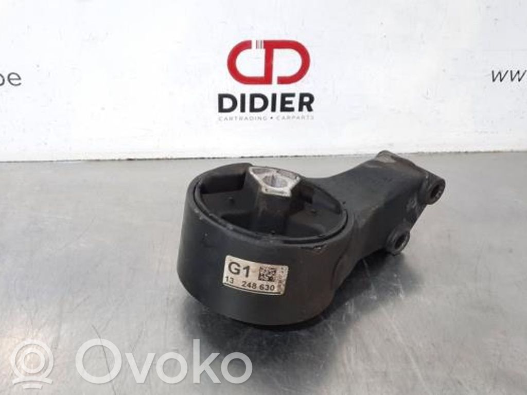 Opel Zafira C Suport tampon motor