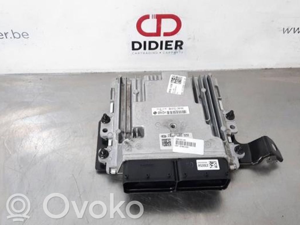 Unidad de control/módulo del motor   391002U230