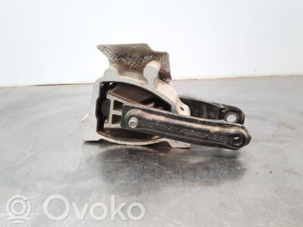 Land Rover Evoque I Engine mount bracket 