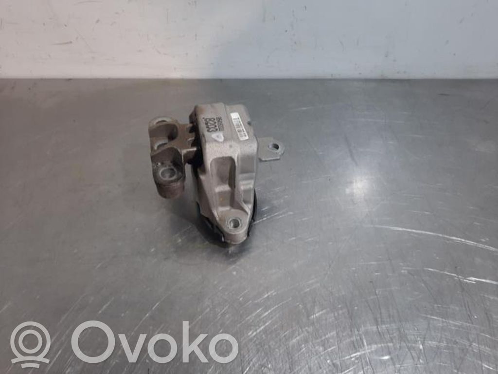 Opel Mokka Engine mount bracket 