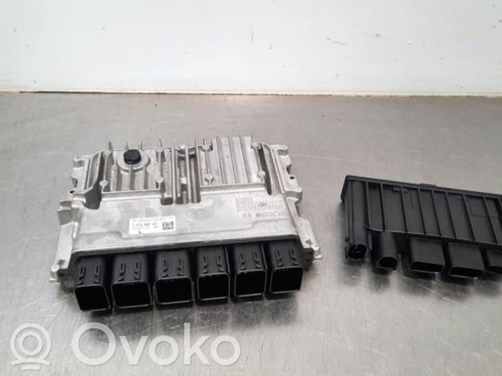 BMW 1 F40 Engine control unit/module 