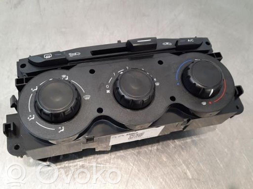 Climate control unit   98049102ZD